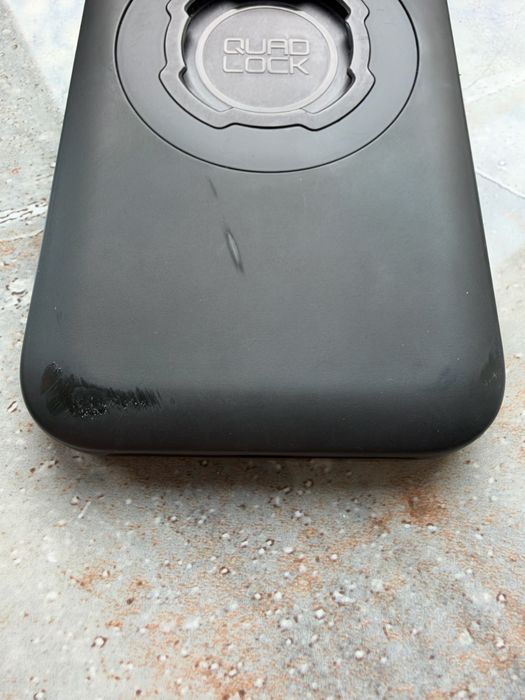 Husa Quad Lock iPhone 14 Pro