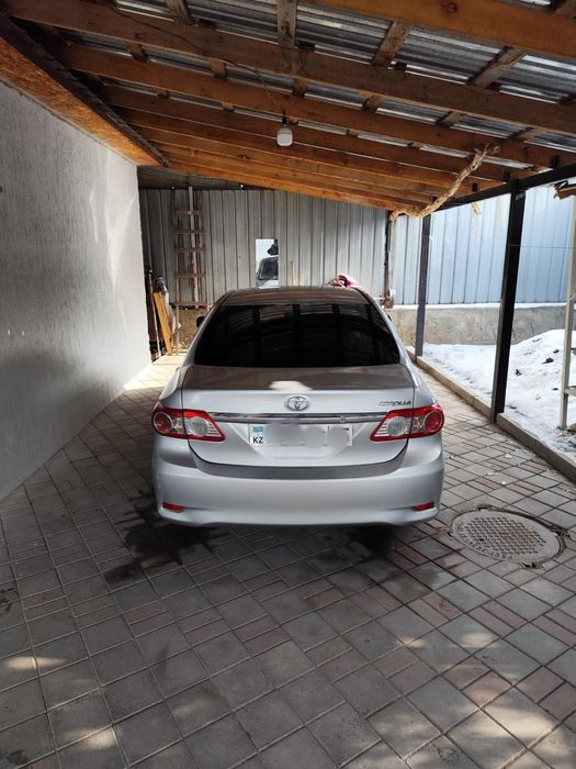 Машина Тайота каролла