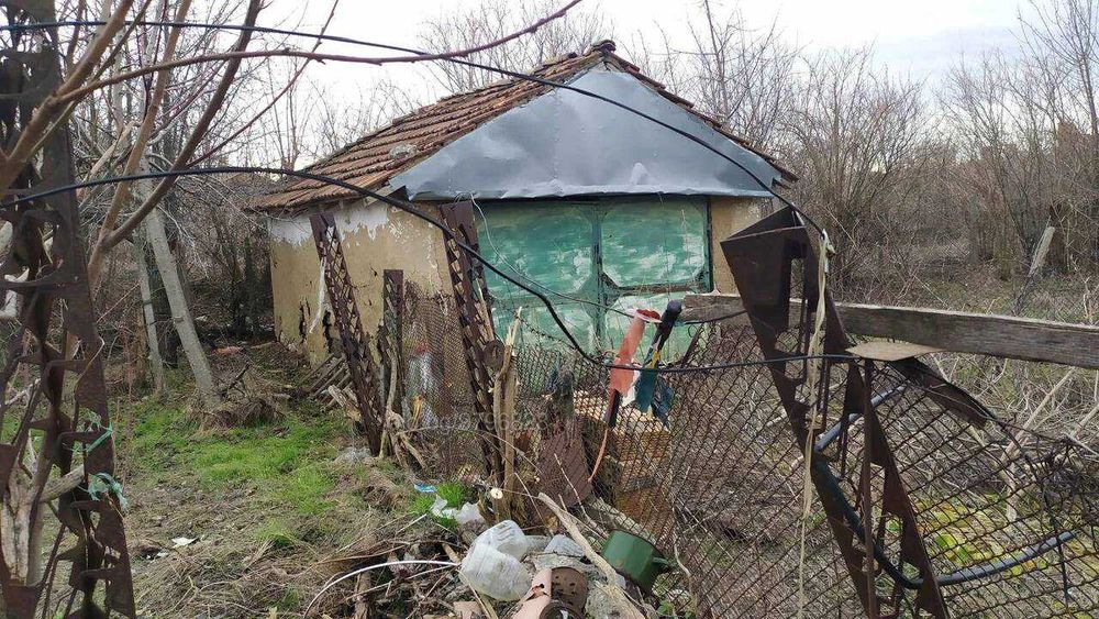 Продава се Четиристаен апартамент в с. Божурово, Област Добрич - 120 кв.м за 85 €/кв.м - Снимка #3