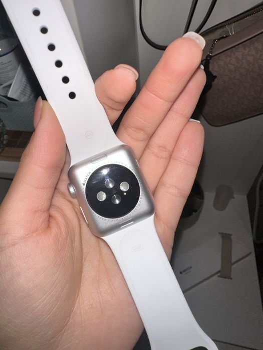 Срочно продам Apple Watch