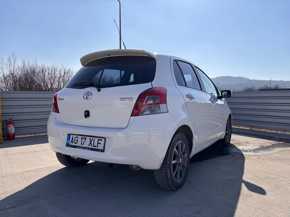 TOYOTA Yaris 2010 — imagine 9