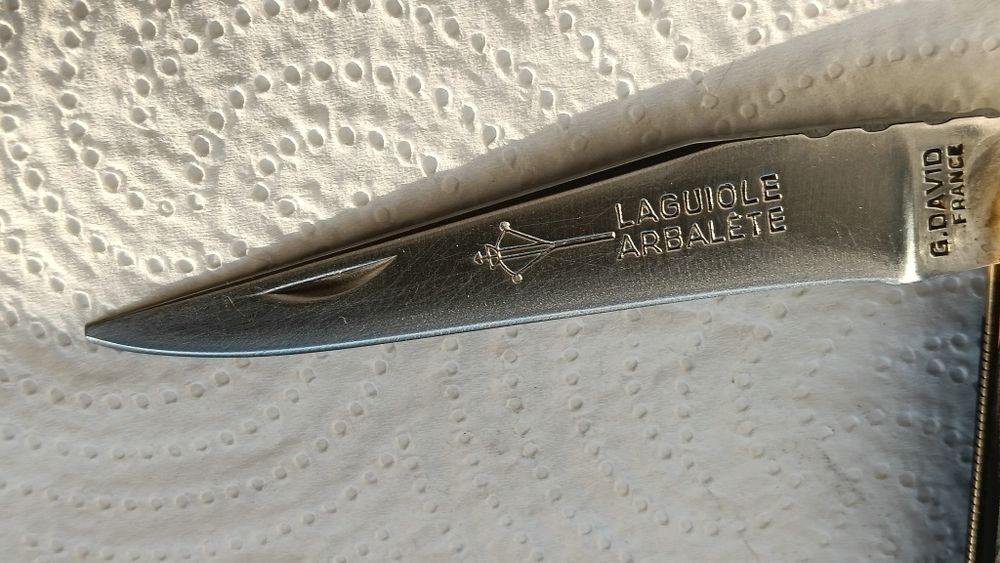 Briceag de Colecție Laguiole Arbalète G. David – Lemn de Trandafir & Alamă (Handmade France)