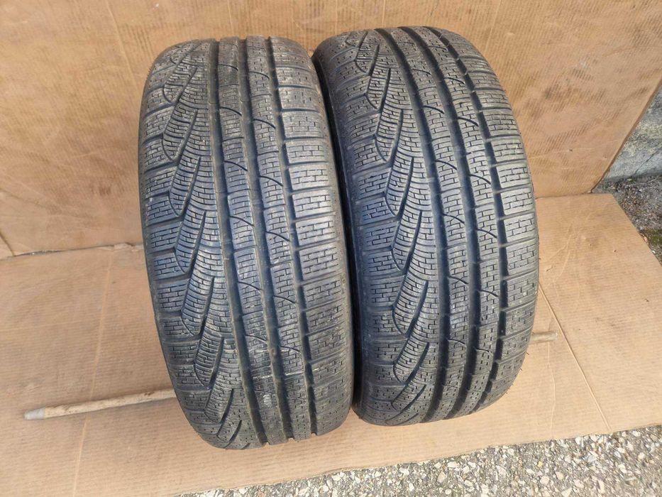 2 Pirelli R19 245/45
Зимни гуми 
DOT5017