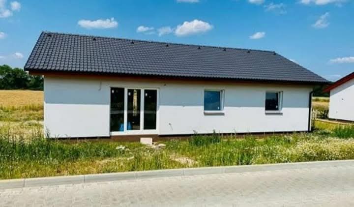 Vând case modulare pe structură metalică