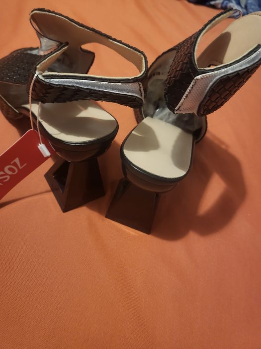 Sandale elegante negre marimea 39