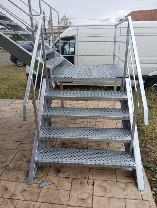scarii metalice zincate exterioare și pentru incendii , platforme, podete si balustrazi profesionale la