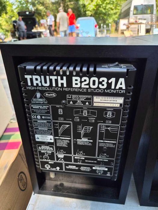 Активни тонколони Behringer Truth 2031A