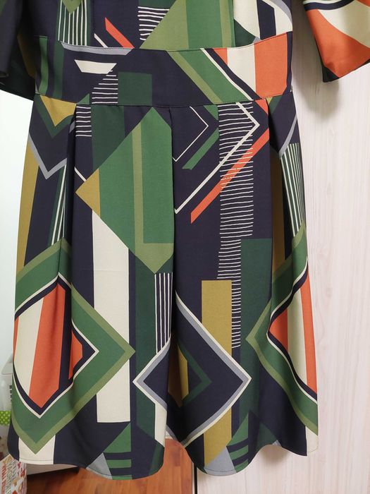 Свежи пъстри рокли