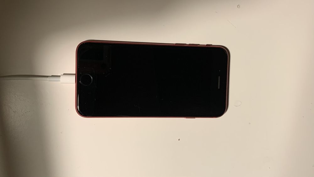 ТОП обява телефон iPhone SE 2020