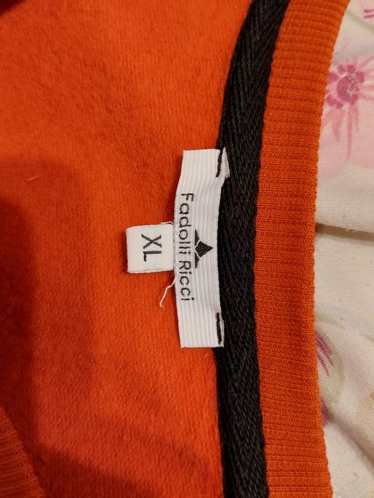 Свитшот оранжевого  цвета