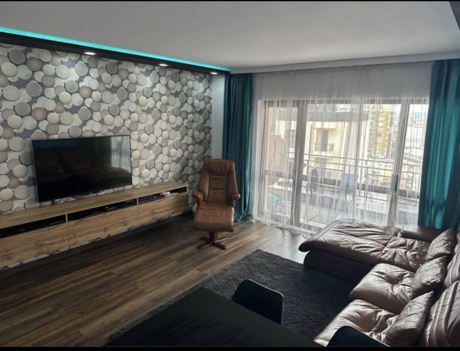 апартамент тристаин