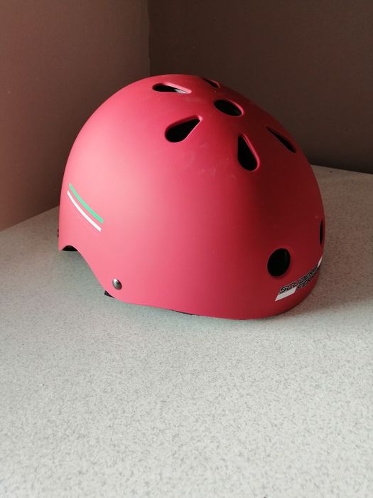 Червена каска FERRARI