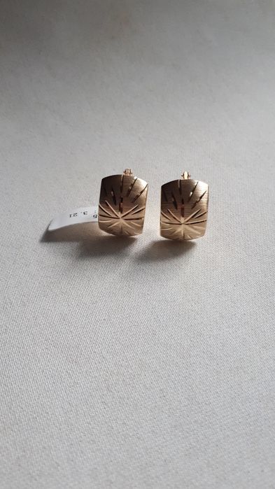 серьги золото 585-проба, 3.21-грам, новый, цена указано за грам.