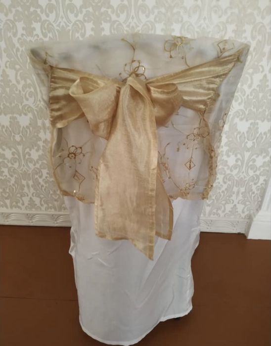 Чехлы для стульев с бантиками разных видов