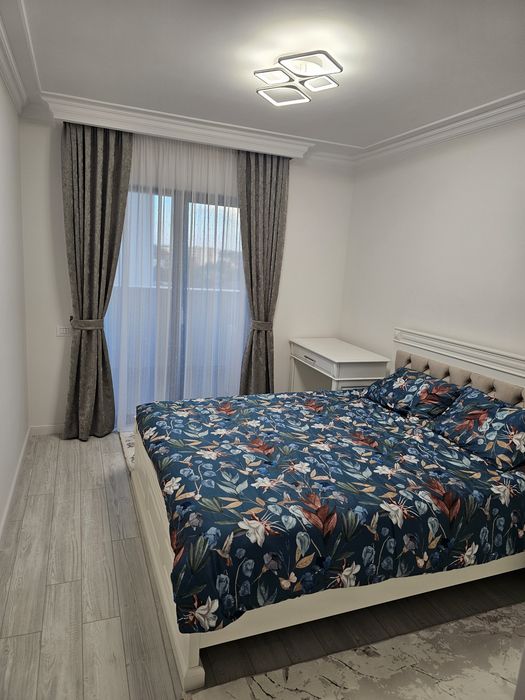 Inchiriez apartament 3 camere