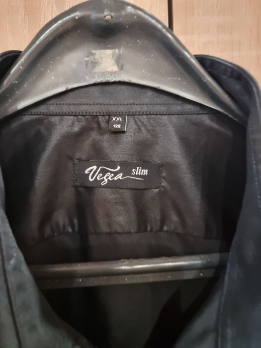 Черна риза официална