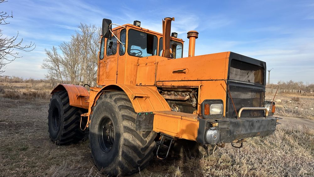 Продам Кировец 700 в хорошем состояни ………………………………………………………………………………..