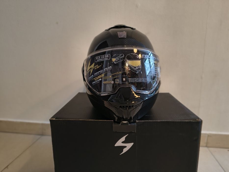 Scorpion Exo Tech Carbon каска М размер