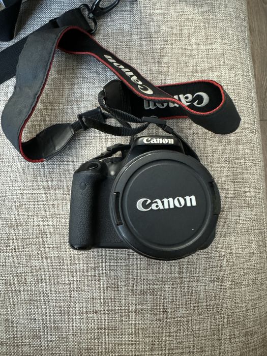 Canon 600D + 18‑55 мм + аксессуары