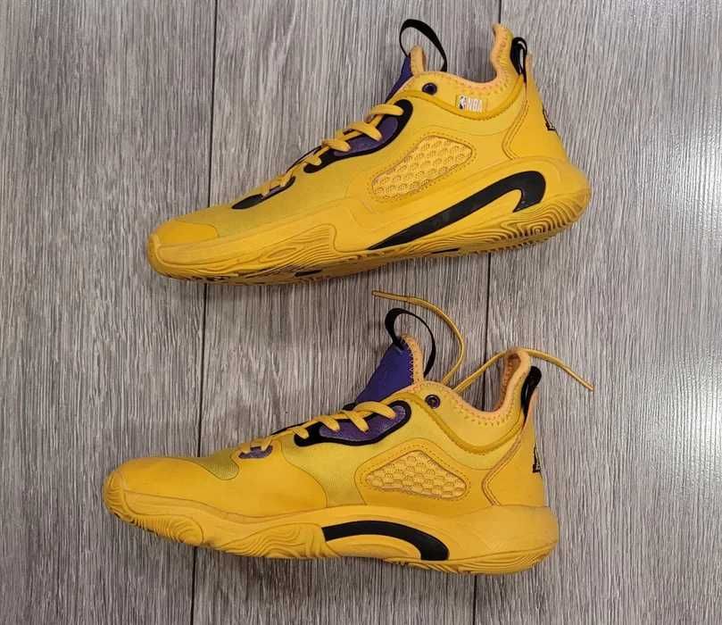 Ghete baschet, NBA Lakers Tarmak