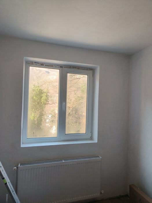 Închiriez pe termen lung sau vând apartament cu 3 camere