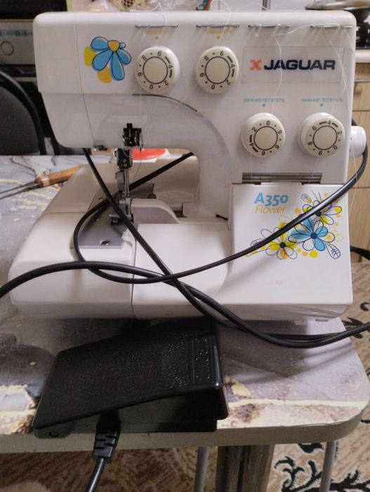 Продам оверлок Jaguar