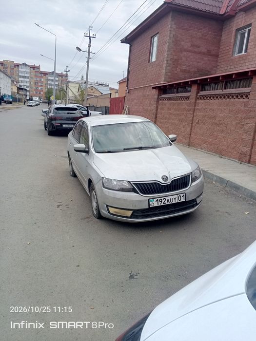 Продам машину Шкода рапид