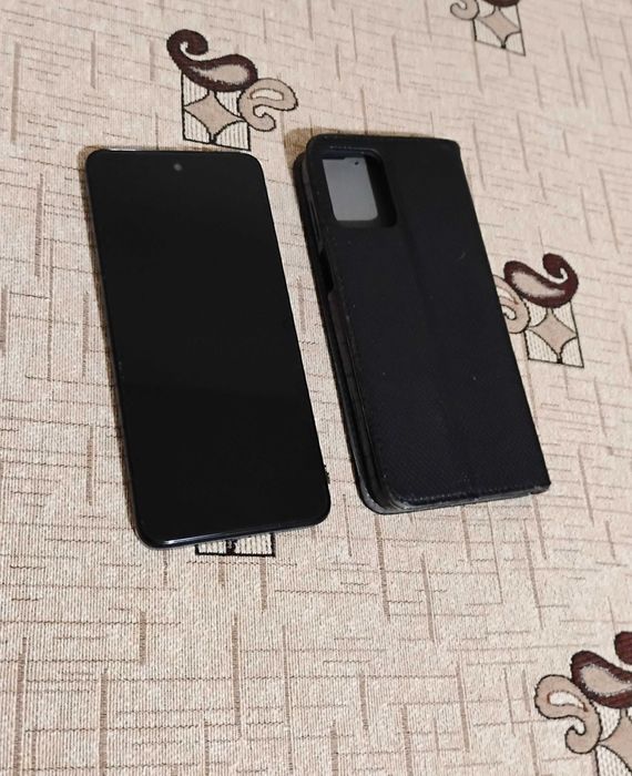 Продавам Motorola Moto G13