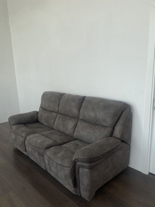 Продаю удобный диван