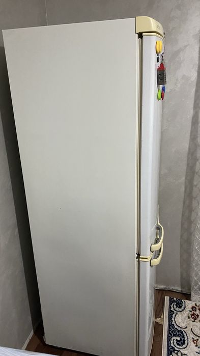 Холодильник SAMSUNG