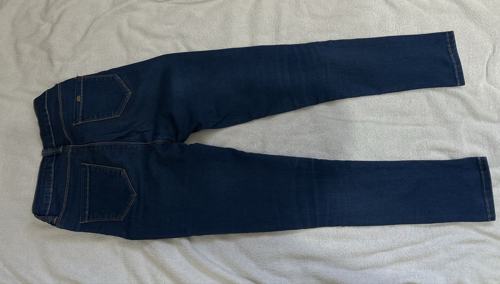 Blugi skinny stare foarte buna