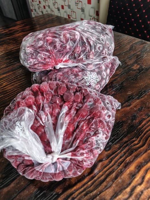 Картошка и вишня.