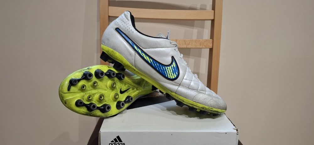 Бутонки Nike Tiempo