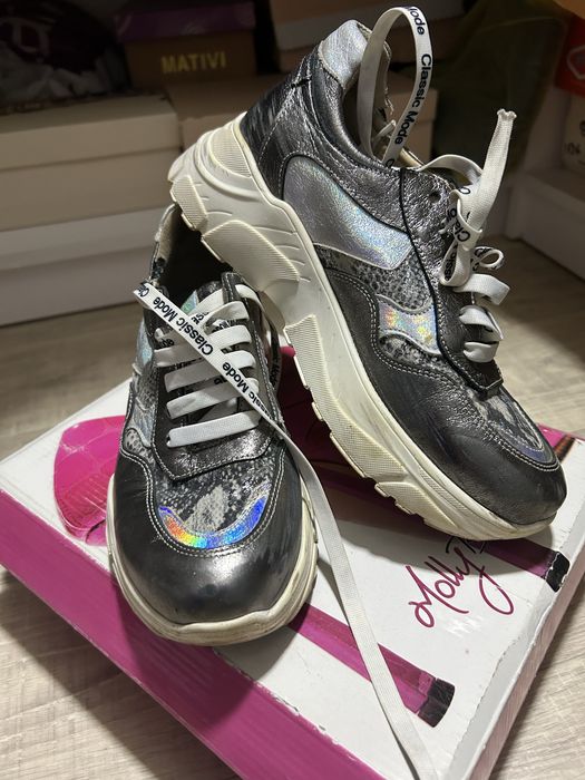 Кожаные кррссовки