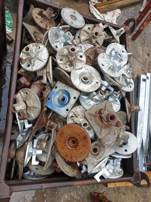 Транспортен кош, палет, евро палети, подпори, кофраж хюнебеци Дока