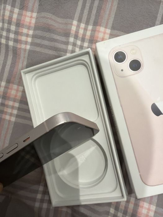 Iphone 13 розовый