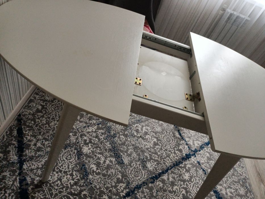 Продам стол кухонный !