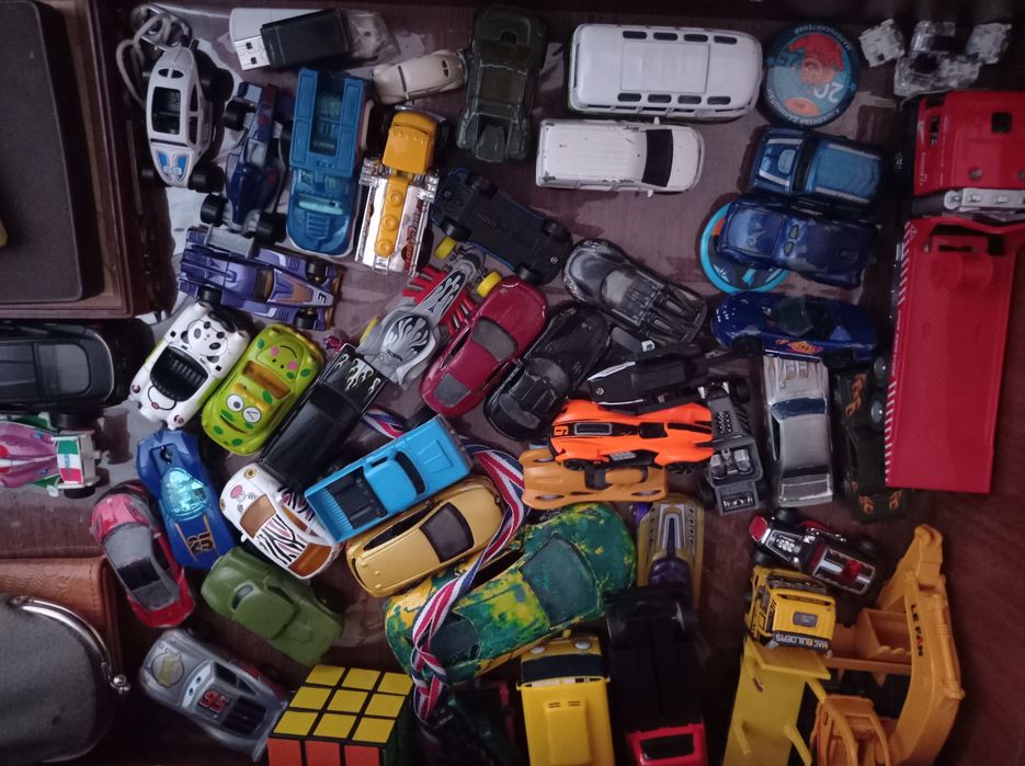 Модели автомобилей , масштабные модели, машинки  от 500