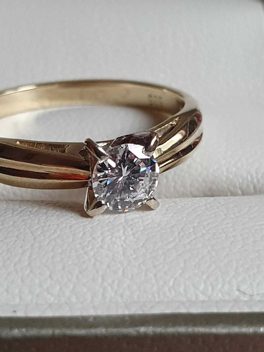 Meriti un cadou unicat diamant natural VVS 0.5ct