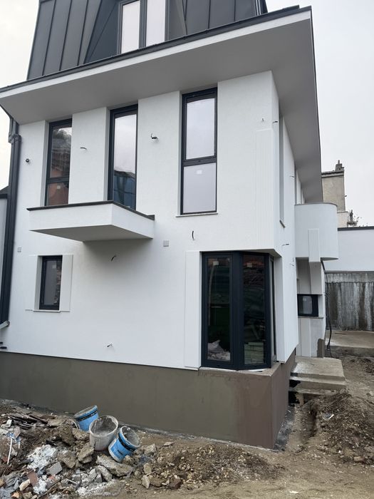 Tencuiala mecanizata