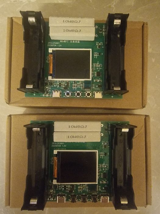 De vânzare 2  încărcătore tester baterii lithium ion 18650