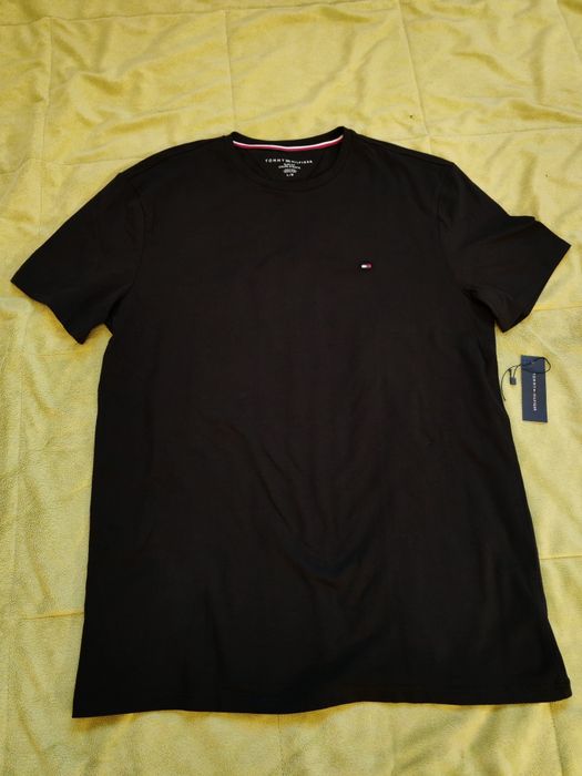 Tricou original Tommy Hilfiger, marimea L, cu eticheta
