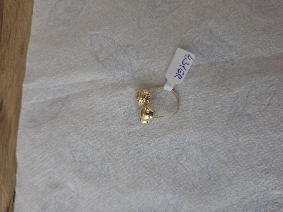 Inel cu bile, 4,31g, aur, 14K