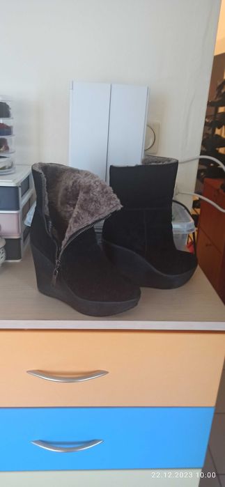 продавам ботуши.