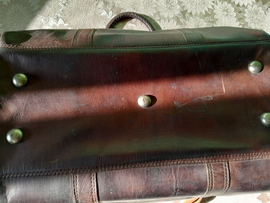 Пътна винтидж  чанта  от естествена  кожа