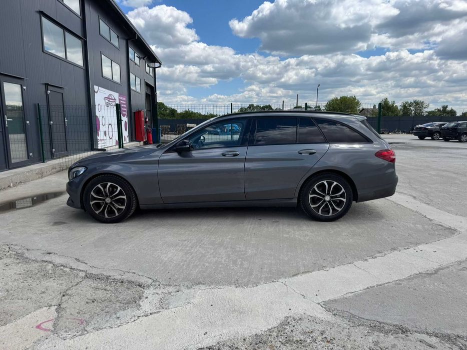 Dezmembrez Mercedes C-Class W205 2016 break 2.2,COD CULOARE 992