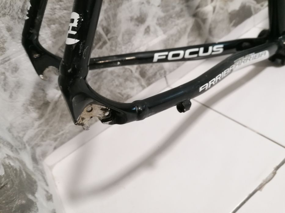 FOCUS  шосейна рамка