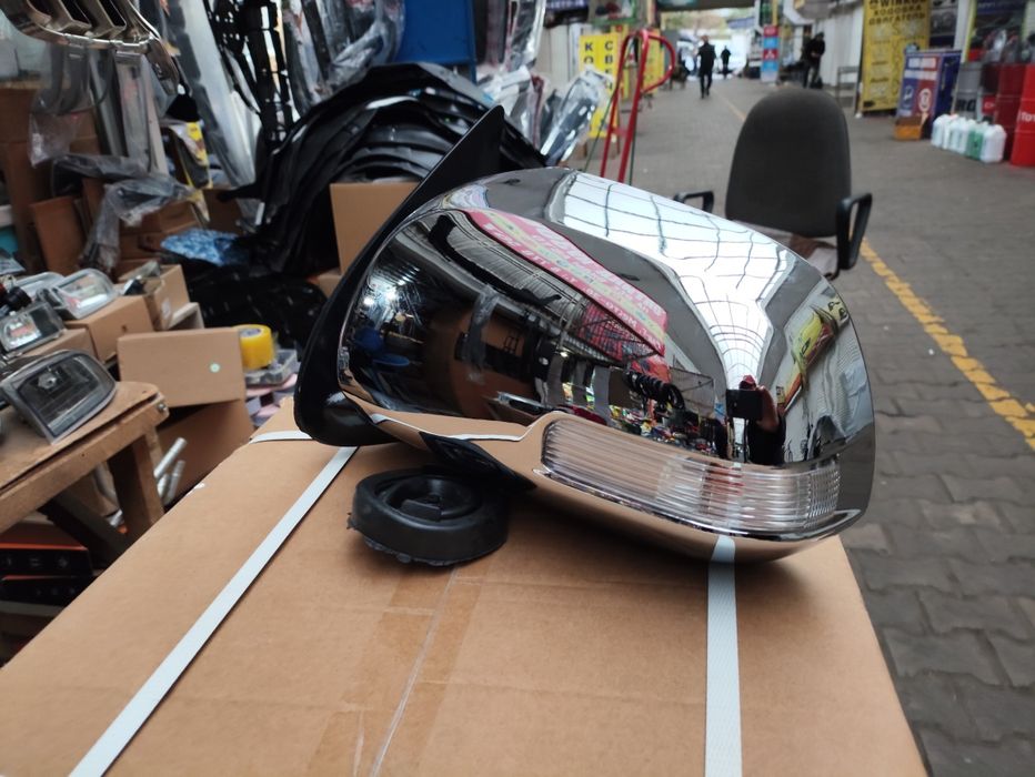 Хайлюкс боковое зеркало