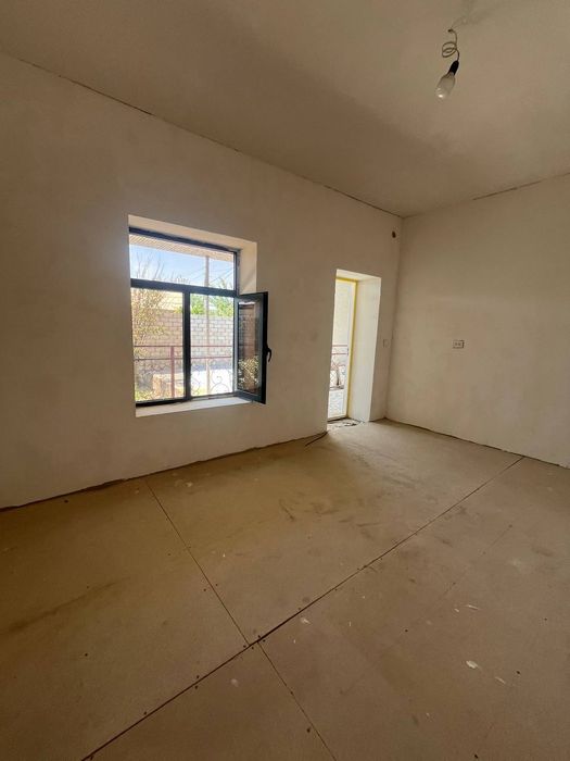 Eski shaharda hovli dacha sotiladi