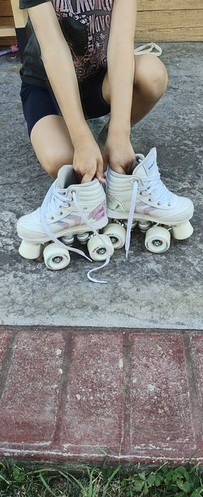Продавам белите ми любими кънки размер 29